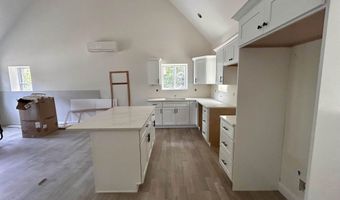 92 Long Shores Dr, Barrington, NH 03825