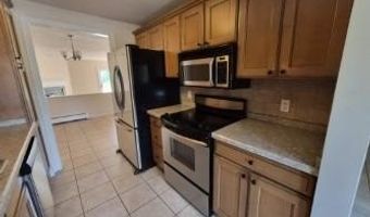 60 Saddle Grn B, North Providence, RI 02904