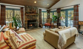 3 Raiders Ln, Darien, CT 06820
