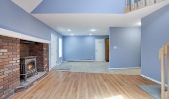 3055 Briarwood Dr, Tobyhanna, PA 18466