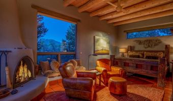 267 Hondo Seco Rd, Arroyo Seco, NM 87514