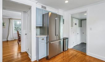 4 Old Stone Rd, Darien, CT 06820