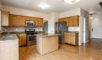 1101 Spanish Lake Dr, Avon, IN 46123