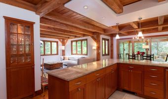 395 Hillwinds Rd, Brattleboro, VT 05301