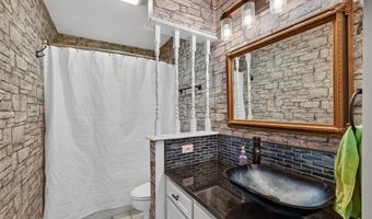 4505 Lawndale Dr, Benton, LA 71006