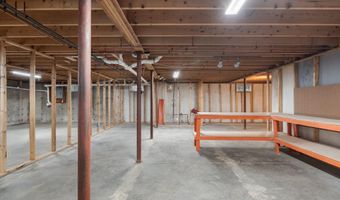 4 Highview Ter, Belfast, ME 04915