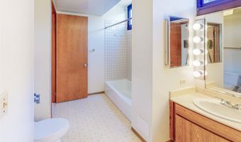 5080 Likini St 518, Honolulu, HI 96818
