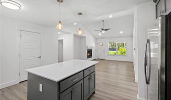 11 Orleton Ln, Bella Vista, AR 72715