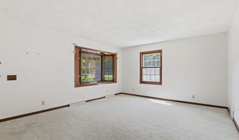 5400 LONG Ct, Appleton, WI 54914