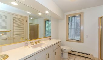 7 White Birch Rd, Cranston, RI 02920