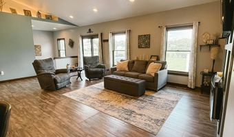 111 Arkansas Ave, Alton, IA 51003