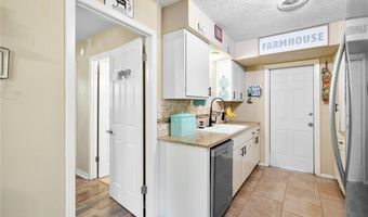 1307 W Palm Dr, Aransas Pass, TX 78336
