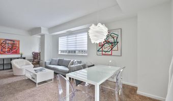 1211 S EADS St 810, Arlington, VA 22202