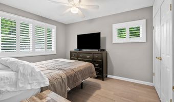 36 BEAVER Dr, Barrington, NJ 08007