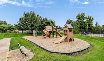 4380 Nottinghill Dr, Avon, IN 46123