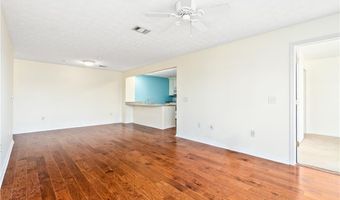 1114 S COLLEGE St, Auburn, AL 36830