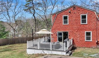 89 Narrow Ln, Charlestown, RI 02813