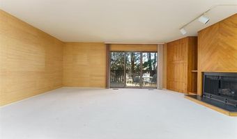 2155 Pauline Ct, Ann Arbor, MI 48103