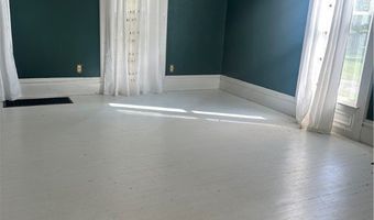 284 S Main St, Andover, OH 44003