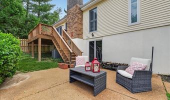 1331 Parkview Valley Dr, Ballwin, MO 63011