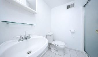 246 Jamie Ln, Staten Island, NY 10312