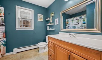 3 Mary Ann Dr, Danbury, CT 06811