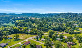 1027 Moore St, Athens, TN 37303