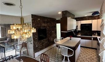 12 Monte Carmele St, North Providence, RI 02904