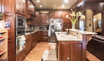 1613 Rock St, Bentonville, AR 72712