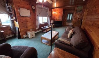 54 Slocum St, Acushnet, MA 02743