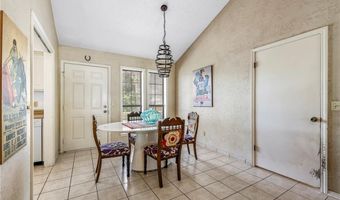 2208 2210 Oakwood Ave, Bentonville, AR 72712