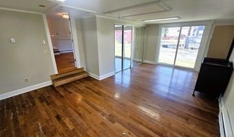 35 Meadow Rd, Clinton, CT 06413