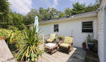 42 Hopkins Ave, Johnston, RI 02919