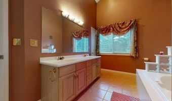 445 Captain Eames Cir 445, Ashland, MA 01721
