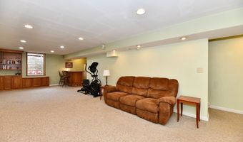 938 Weeping Way Ln, Avon, IN 46123