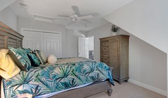 5 Sea Knoll Ct, Bourne, MA 02532