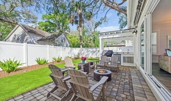 398 SHERRY Dr, Atlantic Beach, FL 32233