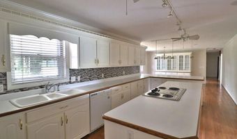 1222 E Main St, Ariton, AL 36311
