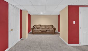 392 Sedgewood Ln, Ann Arbor, MI 48103