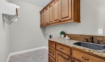 5619 Nottingham Pl, Bartlesville, OK 74006