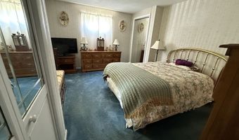 125 Curve Hill Rd, Cheshire, CT 06410