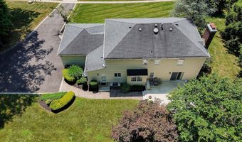 11 Lyon Rd, Middletown, NJ 07748