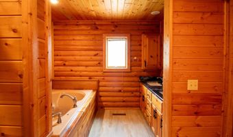 332 Allan St, Allison, IA 50602
