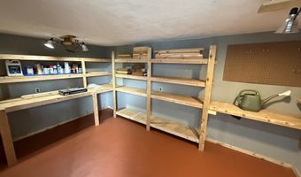 24950 NE AIRPORT Rd, Aurora, OR 97002
