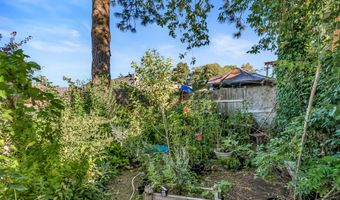 1565 Siskiyou Blvd SPC 42, Ashland, OR 97520