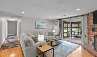 15 Womantam Ln, Cumberland, RI 02864