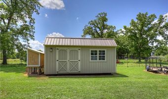 1426 E State Line Rd, Baxter Springs, KS 66713
