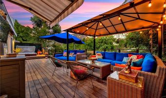 3374 Floyd, Los Angeles, CA 90068