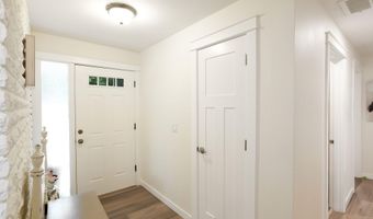 1780 Clover Ridge Rd NE, Albany, OR 97322