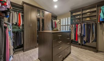 8013 RISING RIDGE Rd, Bethesda, MD 20817